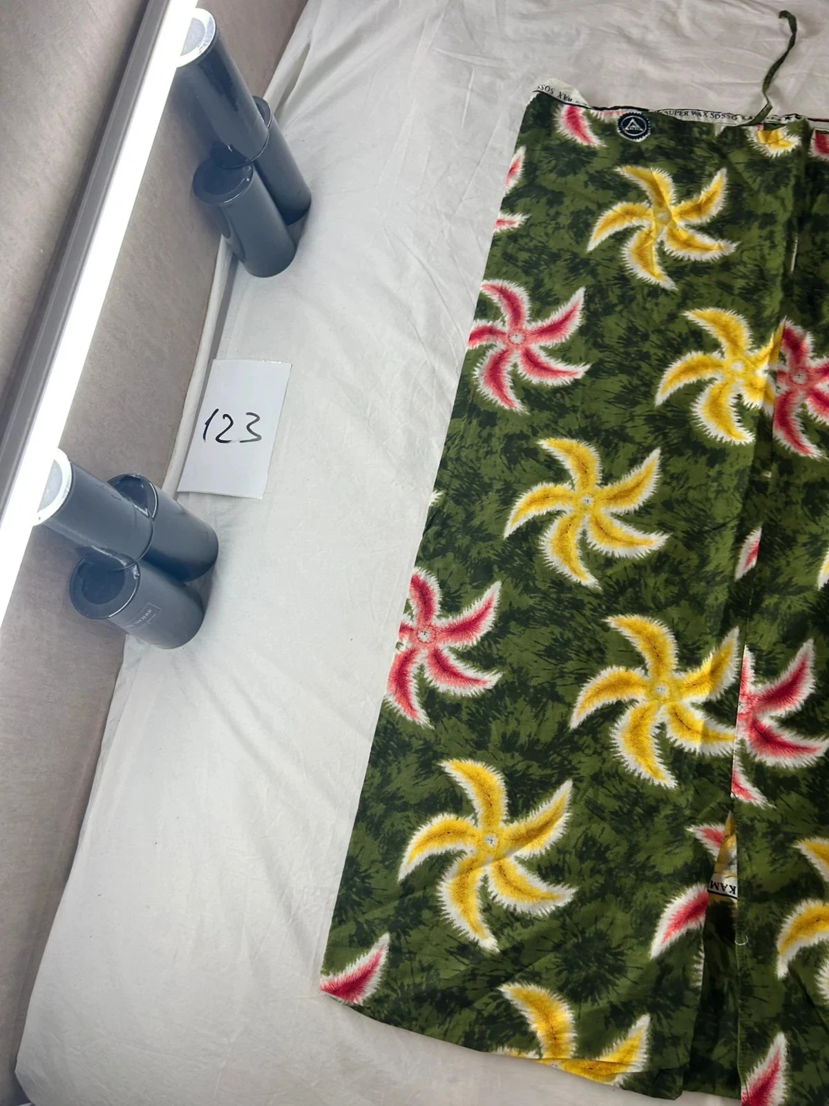 Vintage custom-fit dress with multicolored patterns – photo 3